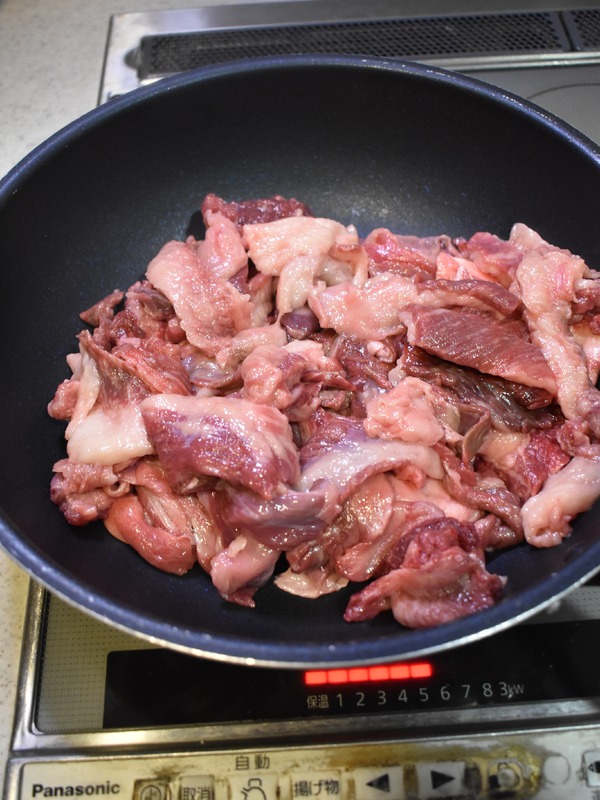 神戸牛すじの赤ワイン煮込み (4)