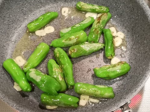 しし唐とミニトマトの温サラダ (4)