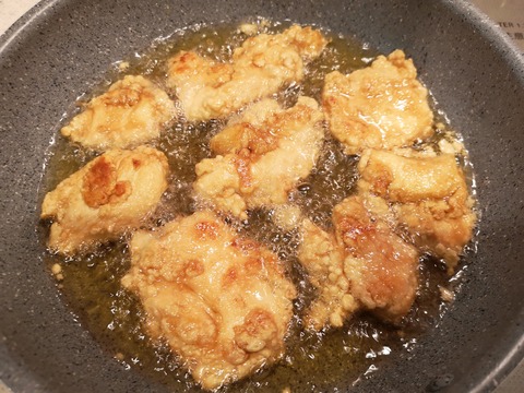 鶏むね肉の大判唐揚 (6)