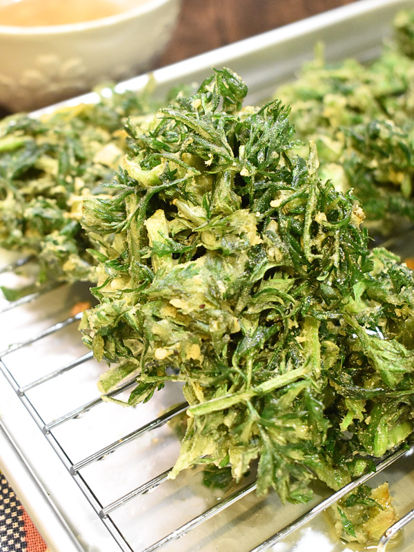 人参の葉の天ぷら (1)