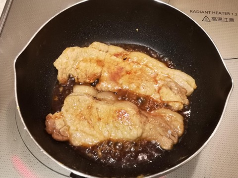 豚照り玉丼 (8)