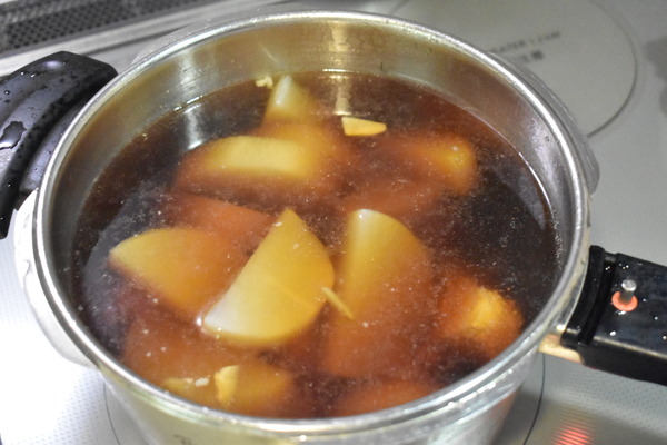 豚軟骨と大根の煮物 (6)