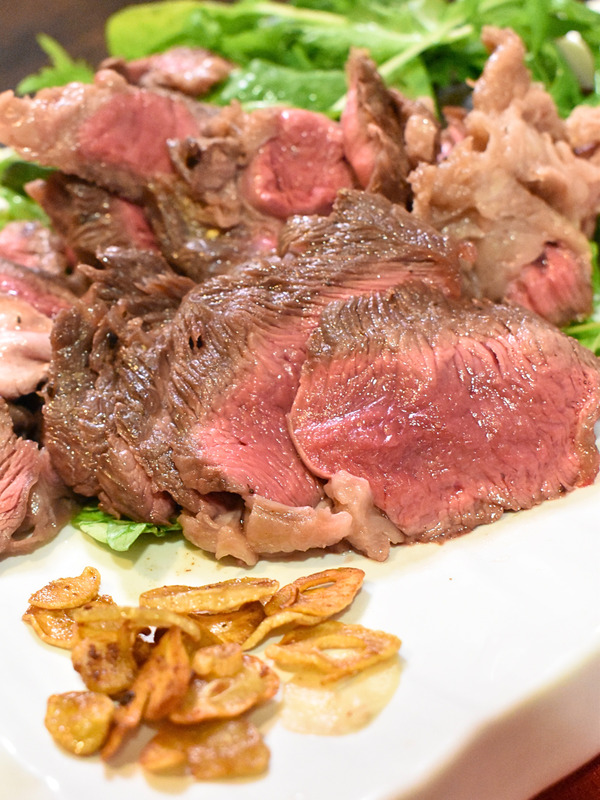 牛すじ肉のステーキ (1)