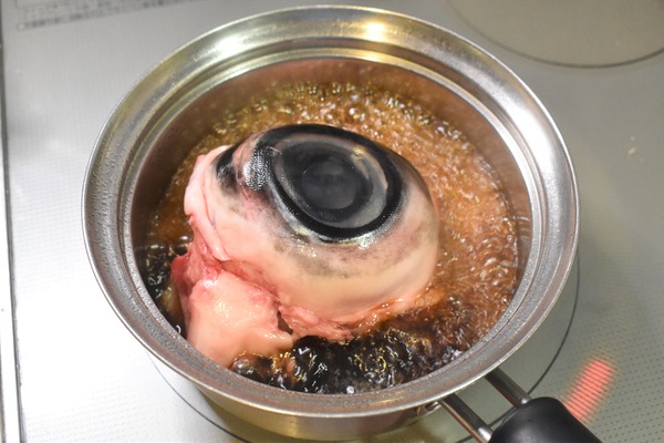 まぐろの目玉の煮付け (4)