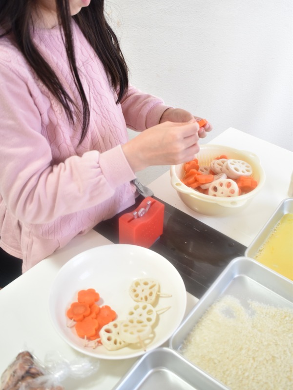 ２度漬け禁止の串カツ (03)