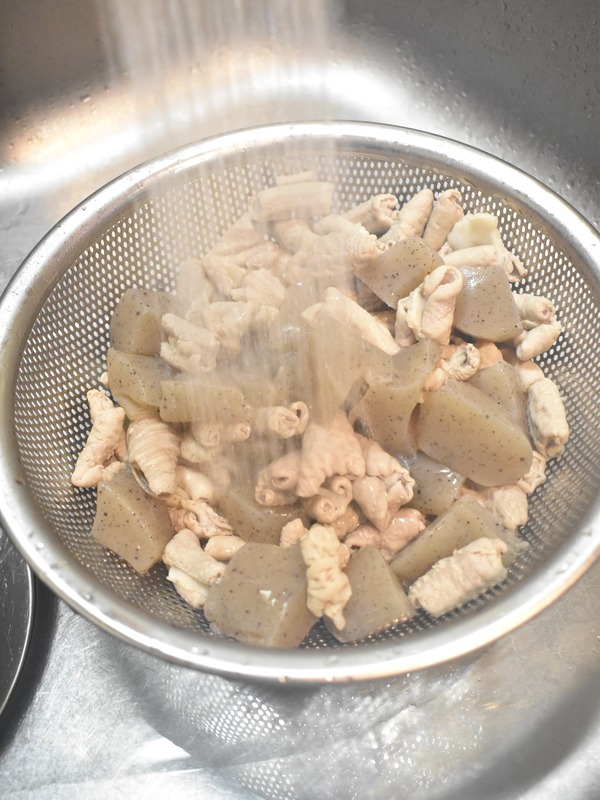 豚白モツの煮込み (5)