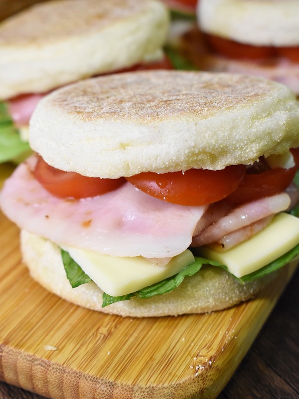 イングリッシュマフィンBLT (1)