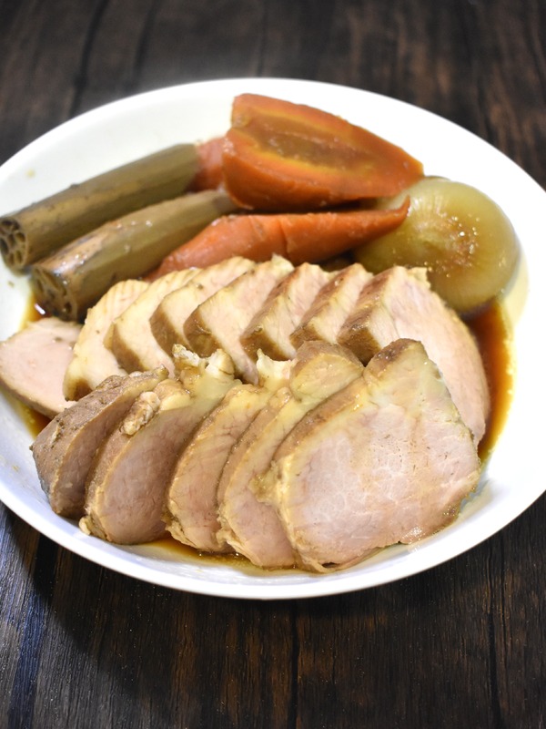 もも肉で煮豚 (9)