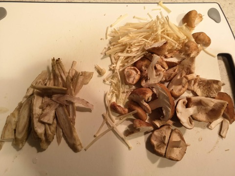 きのこの練りごま炊き込みご飯 (2)