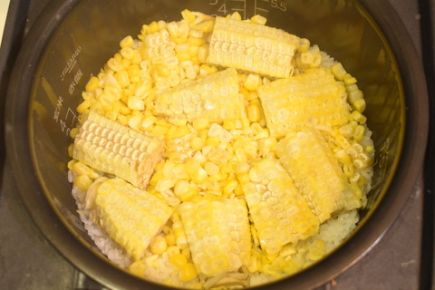 とうもろこしの炊き込みご飯 (4)