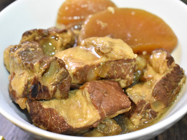 豚軟骨と大根の煮物 (1)