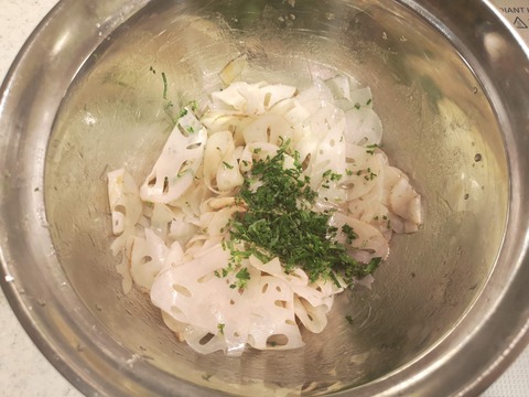 蓮根の紫蘇和え (7)