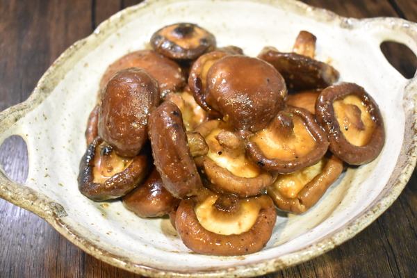 椎茸のにんにくバター醤油炒め (6)