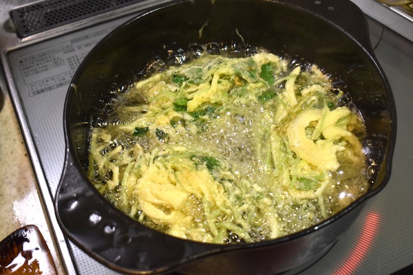 三つ葉と玉ねぎのかき揚げ (6)