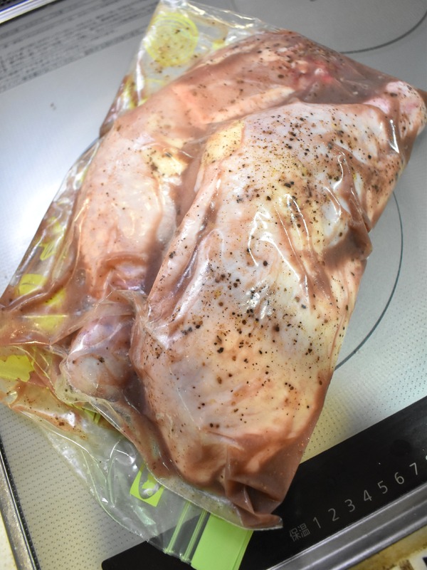 骨付きもも肉のスパイシーグリル (4)