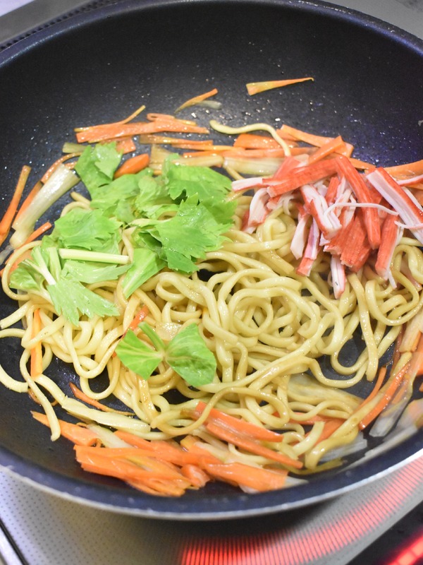 パクチー焼きそば (6)