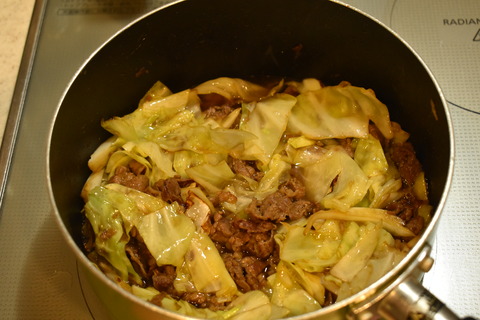 牛肉とキャベツのソース炒め煮 (7)