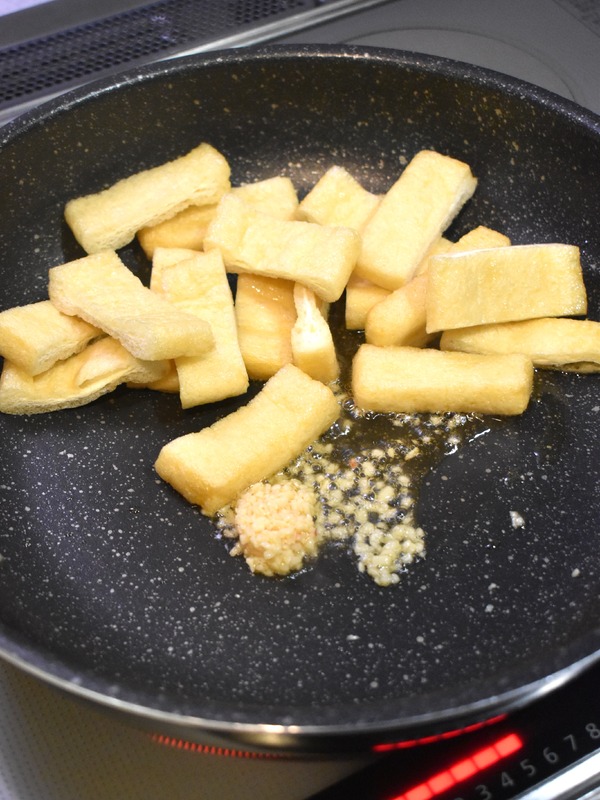 白菜と油揚げの病みつき炒め (3)