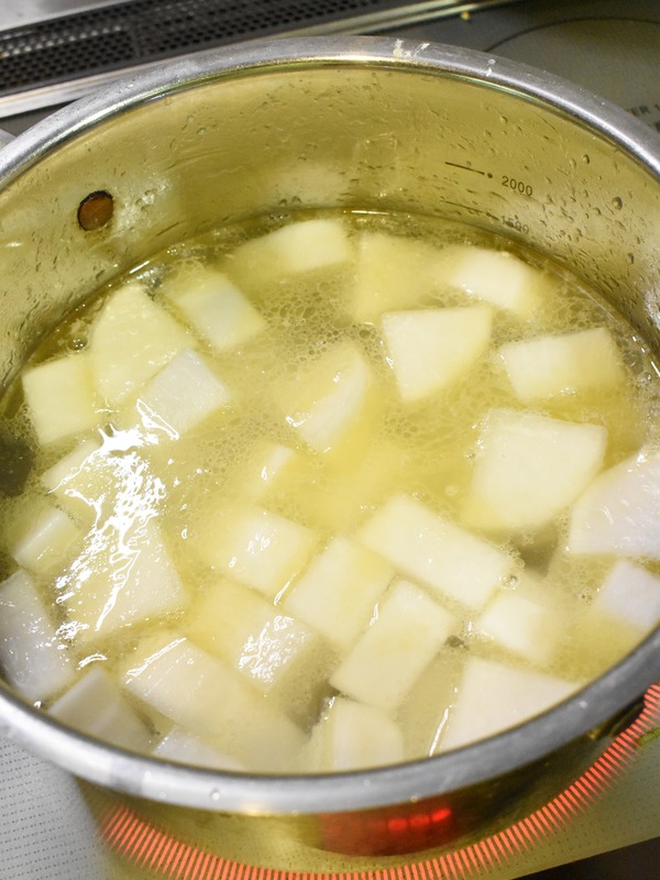 大根と肉団子の煮物 (4)