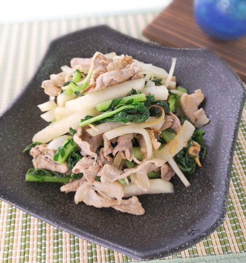 丸ごと大根と豚肉の塩炒め (1)