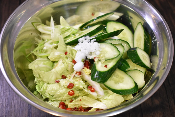 白菜ときゅうりの激辛漬け (3)