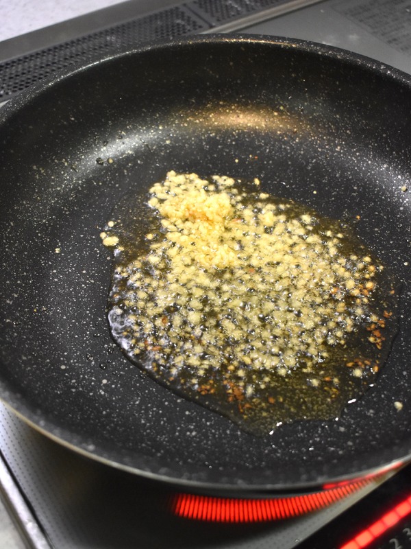 ターサイと豚肉のにんにく炒め (3)