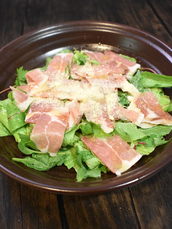 ベビーリーフと生ハムのサラダ (5)