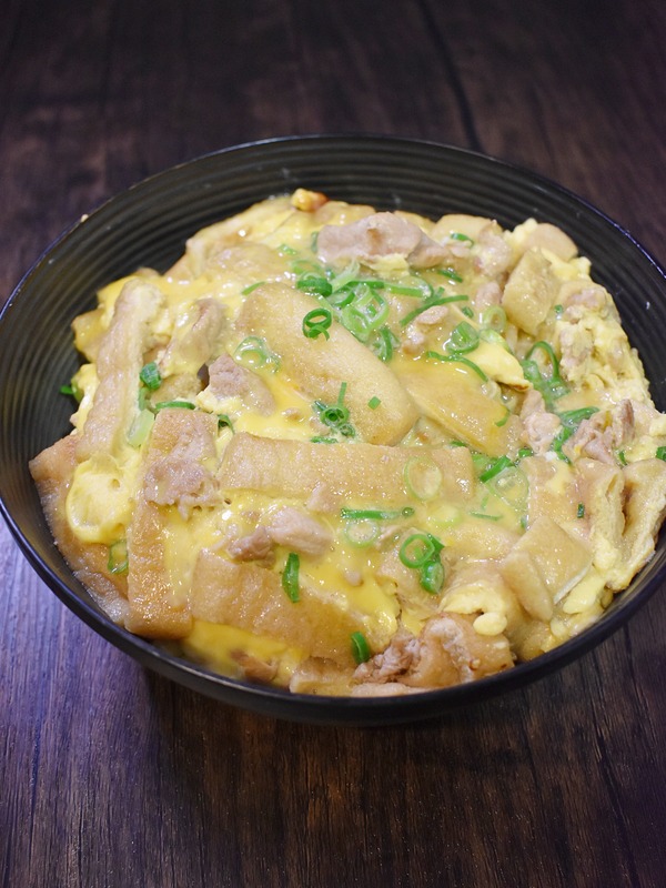 豚肉と油揚げの玉子丼 (6)