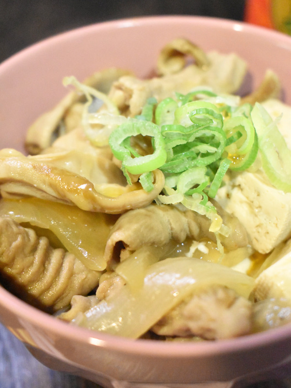 豚ホルモンと豆腐のえぴーラー油煮 (1)