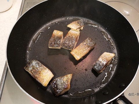 鯖とセロリのさっぱり炒め (4)