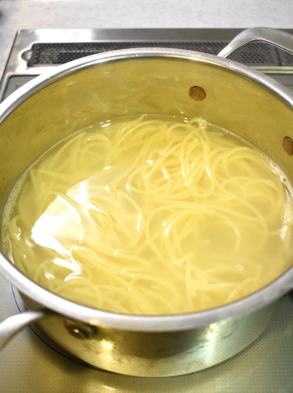 フレッシュトマトとベーコンのパスタ (6)
