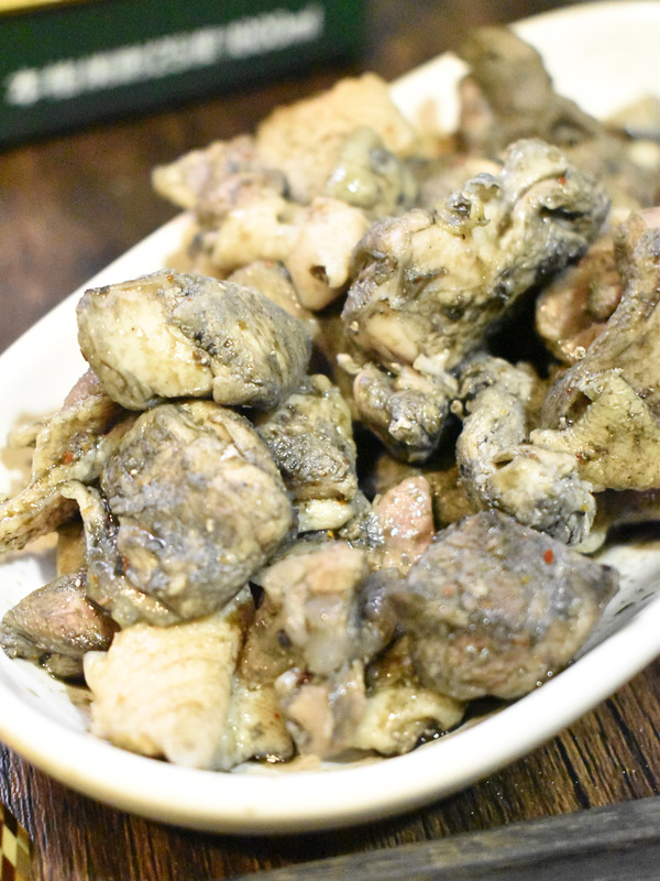 万代の鶏の炭火焼き (2)