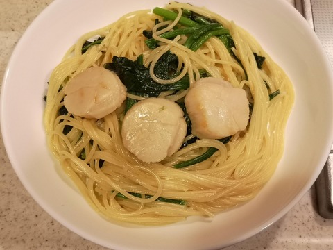 ホタテとほうれん草のクリームパスタ (8)