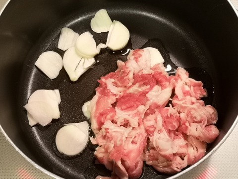 たっぷりキャベツと牛肉のトマト煮込み (3)