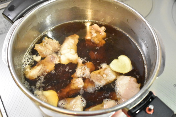 黒毛和牛すじ煮 (8)