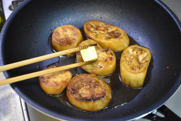 白なすのガリバタ炒め (7)