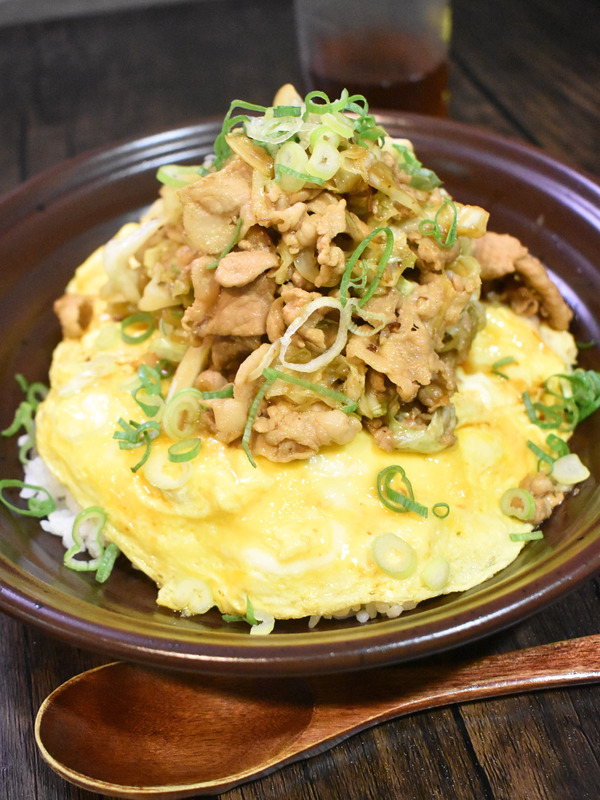 キャベツ豚玉丼 (2)