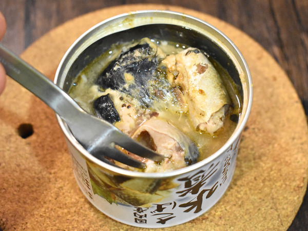 鯖缶のラム酒焼き (2)