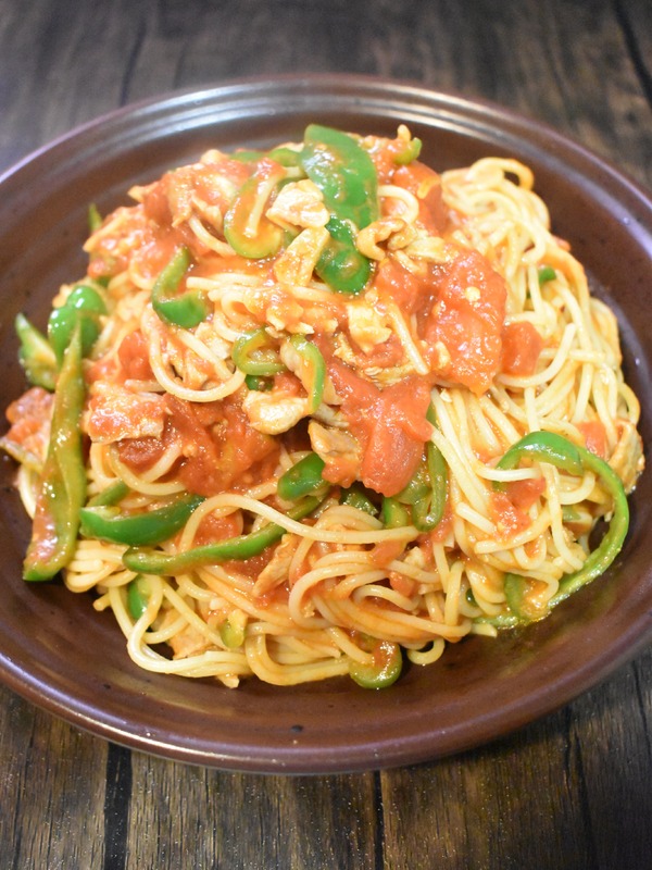 豚肉とピーマンのトマトパスタ (8)