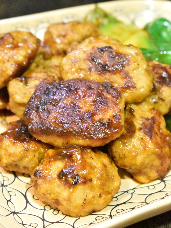 ひとくち煮込み鶏ハンバーグ (1)