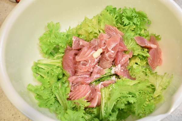 わさび菜とマグロのサラダ (4)