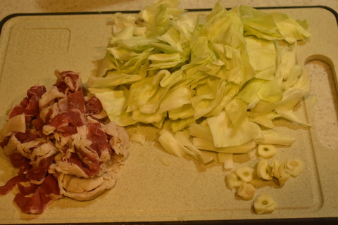 牛肉とキャベツのソース炒め煮 (2)