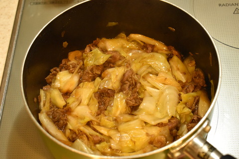 牛肉とキャベツのソース炒め煮 (8)