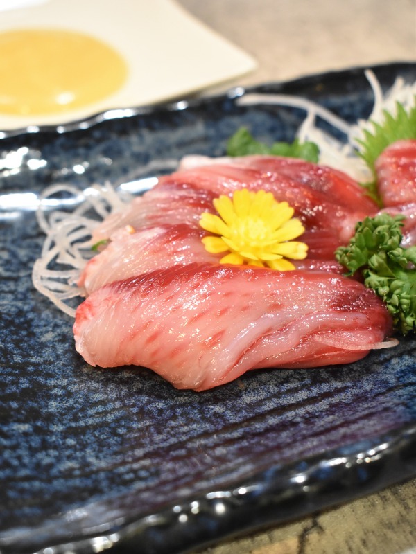 エイの刺身 (3)