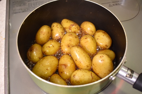 新じゃがの煮っころがし (4)