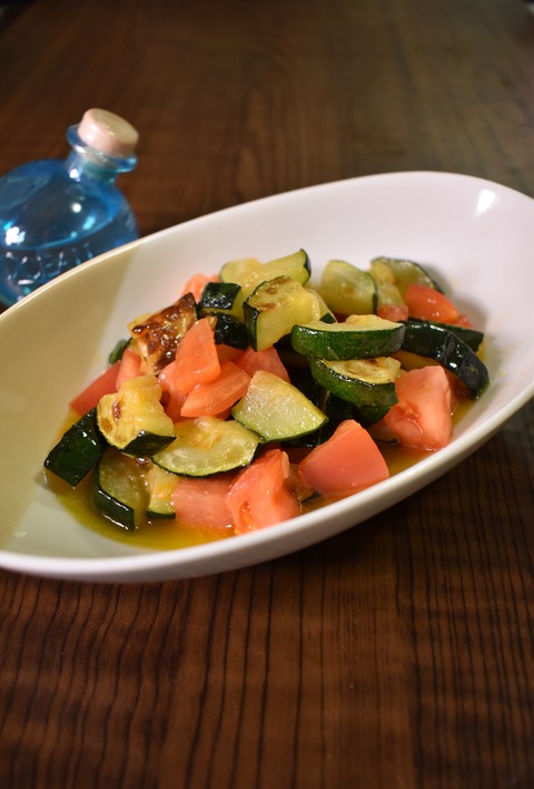 ズッキーニの塩バター炒め (1)