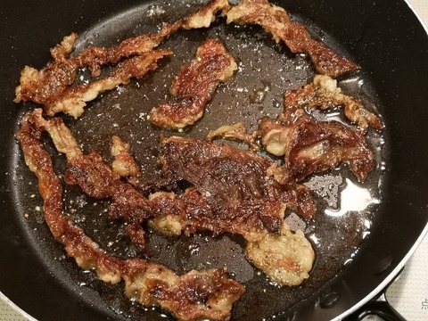 カリカリ牛肉焼き (5)