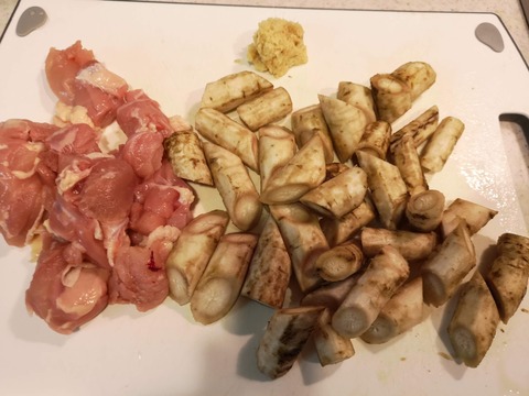 鶏肉とゴボウの生姜味噌煮 (2)