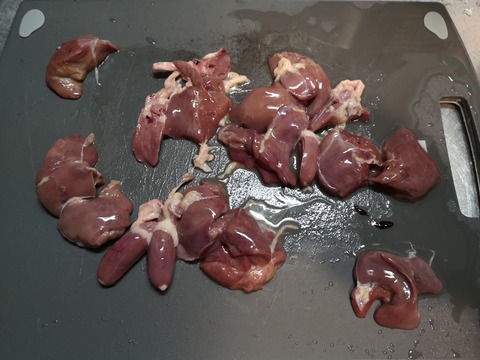鶏レバーのトマト煮込み (2)
