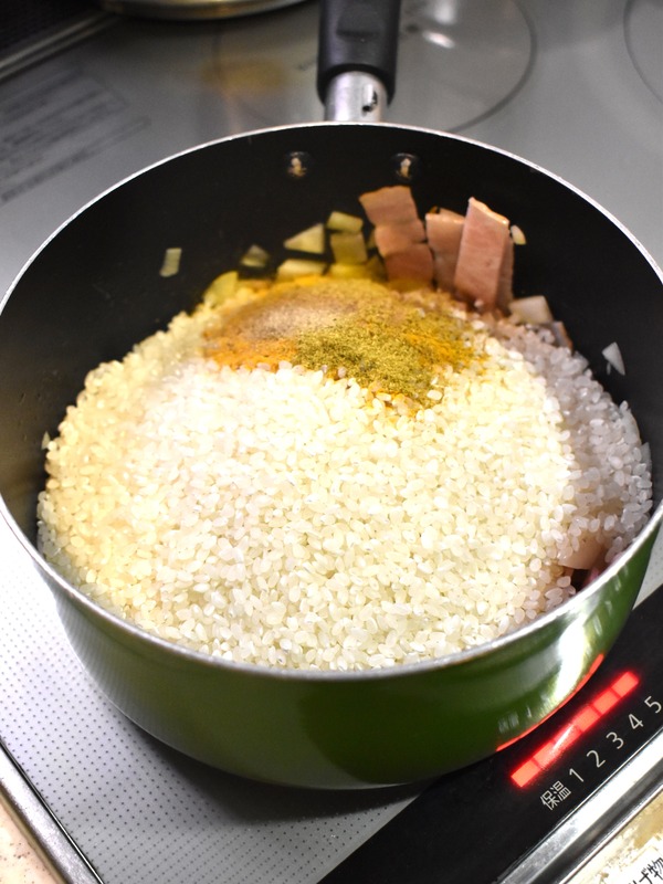カレーベーコンピラフ (4)